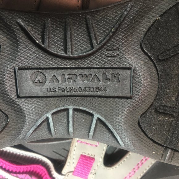 Women Size 11 Airwalk Sandals Gray Pink Blue - Picture 8 of 8